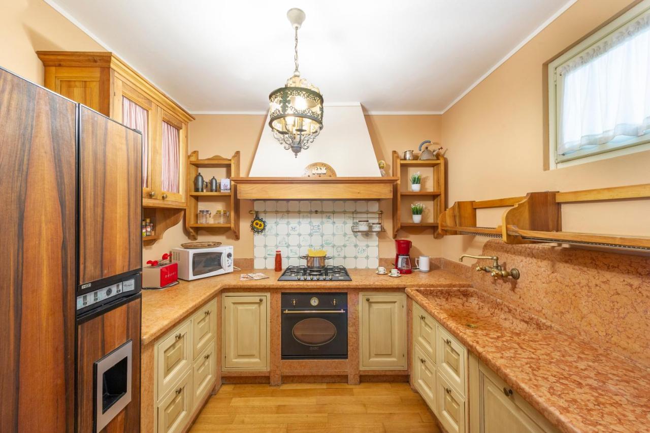 Villa Pratello Padenghe sul Garda Kültér fotó